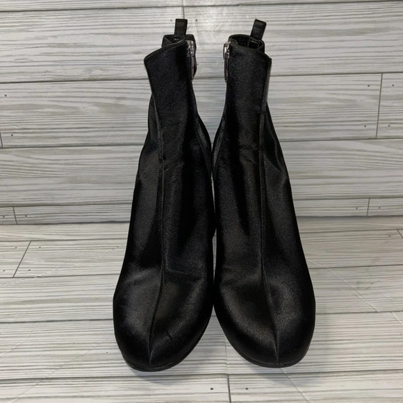 Marc Fisher Boots Black Satin Janie Zip Ankle Bootie Block Heel - Picture 2 of 9